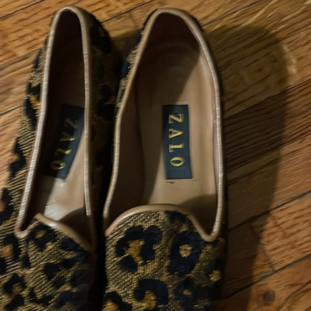 Zalo Animal Print Cloth Shoes Flats Black and Gold Women's Size 7N - Picture 2 of 8